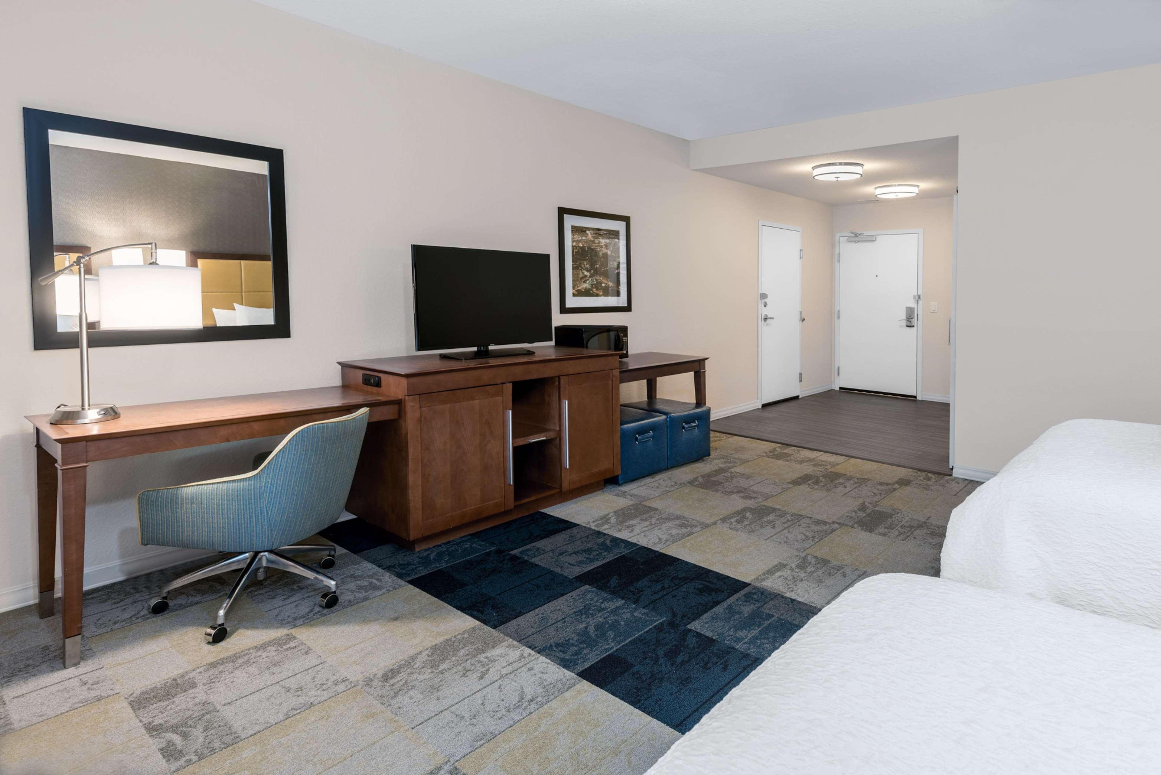 Hampton Inn & Suites San Antonio Brooks City Base, Tx Экстерьер фото